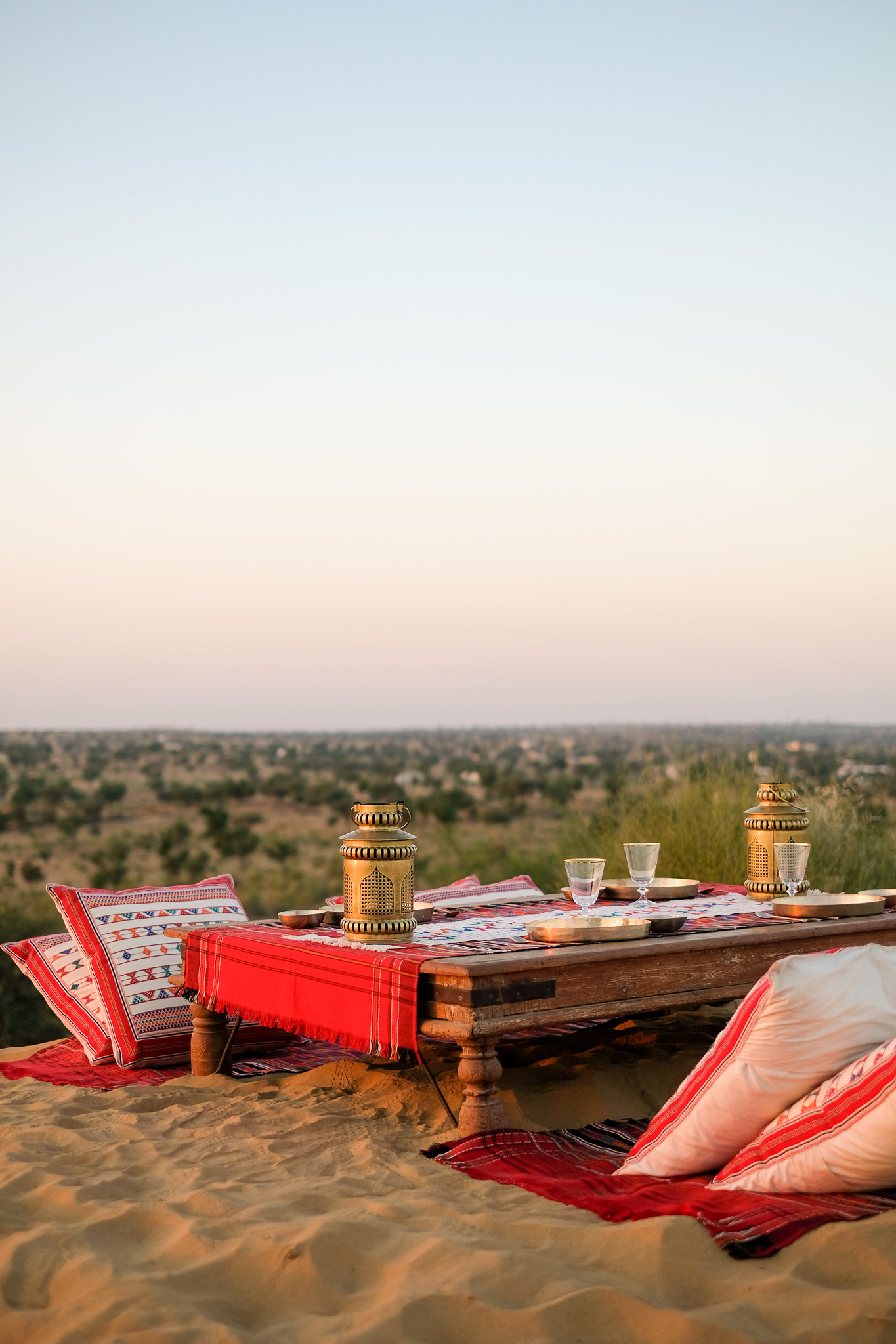 Dinner on the dunes under the starry night sky away from the noise and pollution.