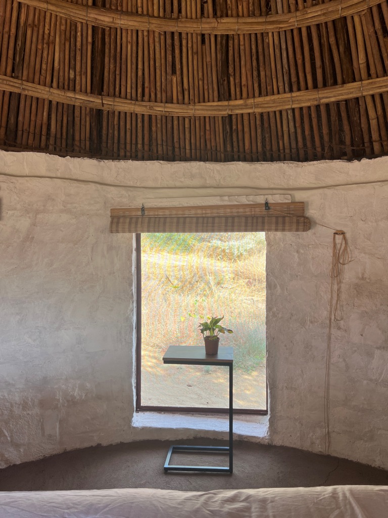 Massage by experts using olive oil and botanicals from the Thar.